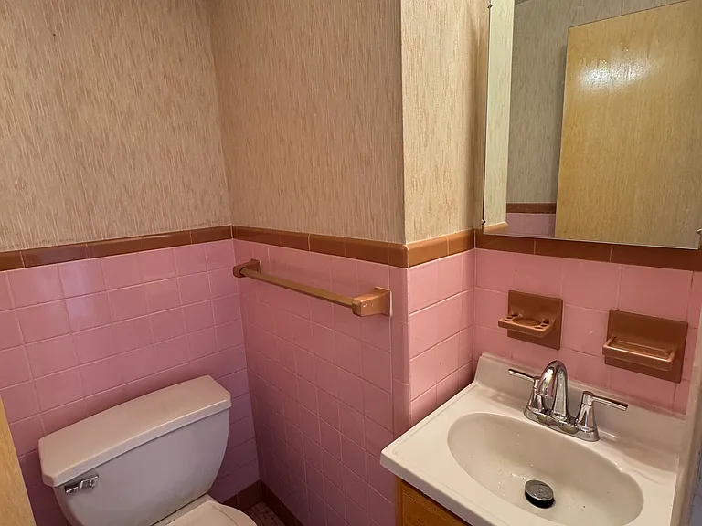 Powder room
