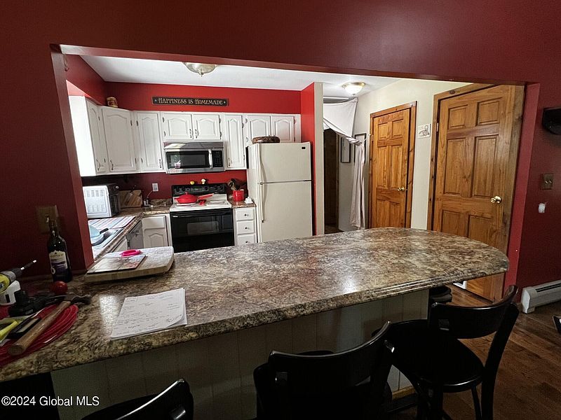 4th image of 46 Sand Lake Springs Way