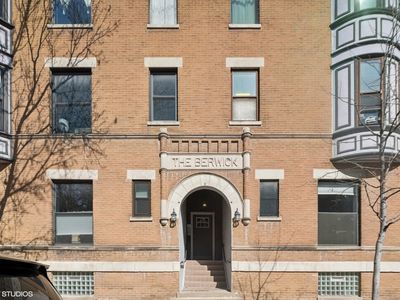 846 W Cornelia Ave APT 201, Chicago, IL, 60657