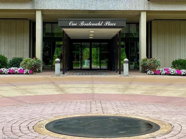 1 Bratenahl Pl APT 507, Bratenahl, OH 44108