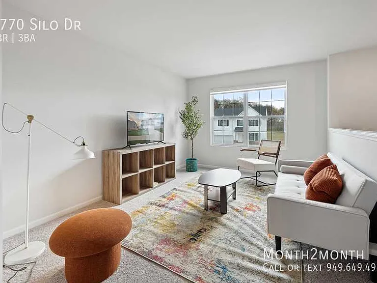 2770 Silo Dr — Photo 3