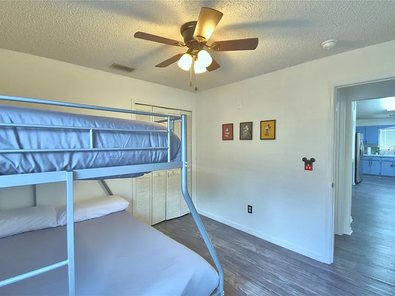 2935 Dickens Cir — Photo 21