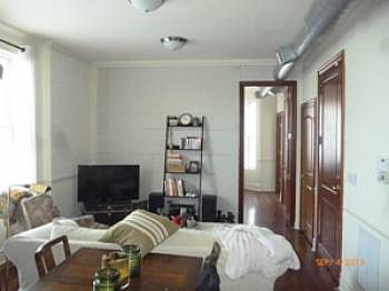 1st image of 2868 N Lincoln Ave