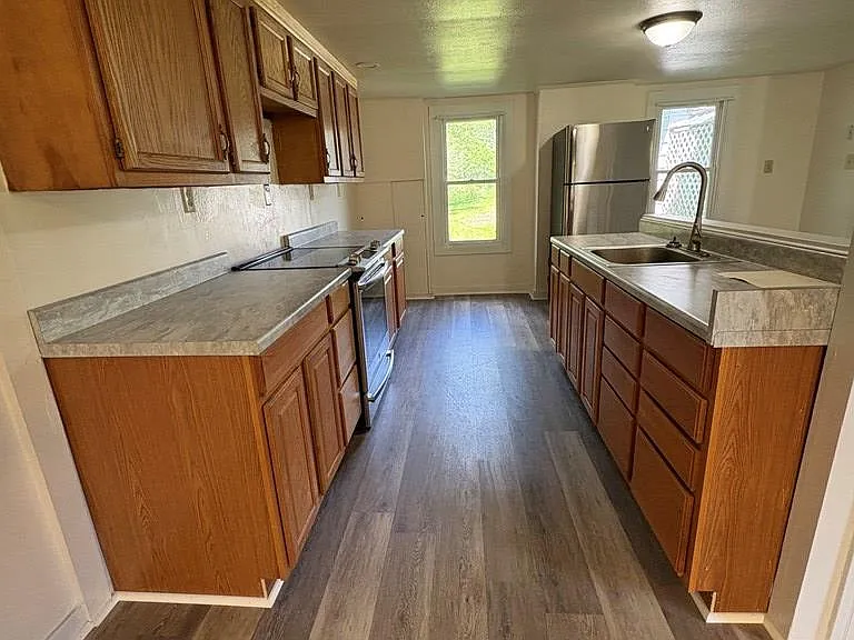 1058 Campbell Run Rd — Photo 9