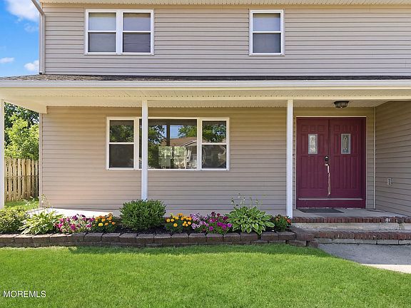 4th image of 9 Lynn Drive