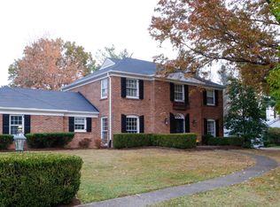 38 Harwood Rd, Glenview Manor, KY 40222