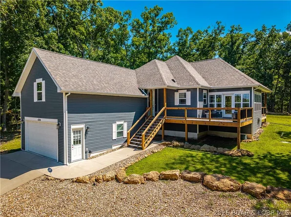 705 Cambridge Dr, Lake Ozark, MO 65049