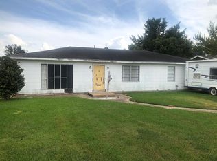 2321 11th St, Port Neches, TX 77651