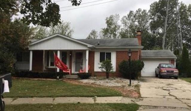 1st image of 22030 Hillcrest Ct