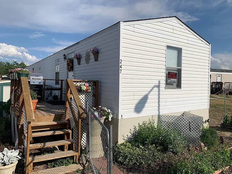 1150 N Beech St #1150 — Photo 4