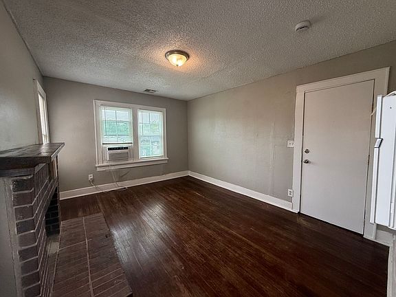 3rd image of 1412 NW 11th St #D