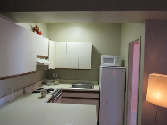 3rd image of 1001 Saint Paul St Unit 8A