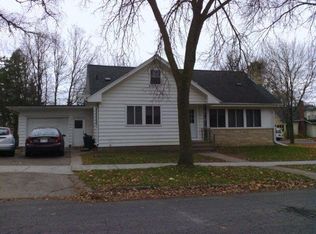 802 12th Ave E, Menomonie, WI 54751