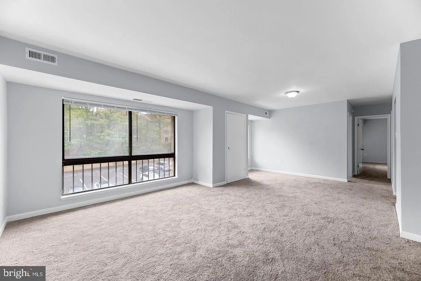 2 bed, 1.0 bath, 938 sqft, $1,900 — Photo 4