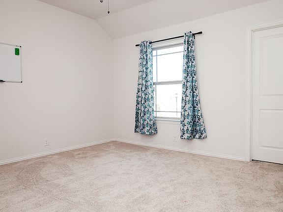 5th image of 700 Sedona St