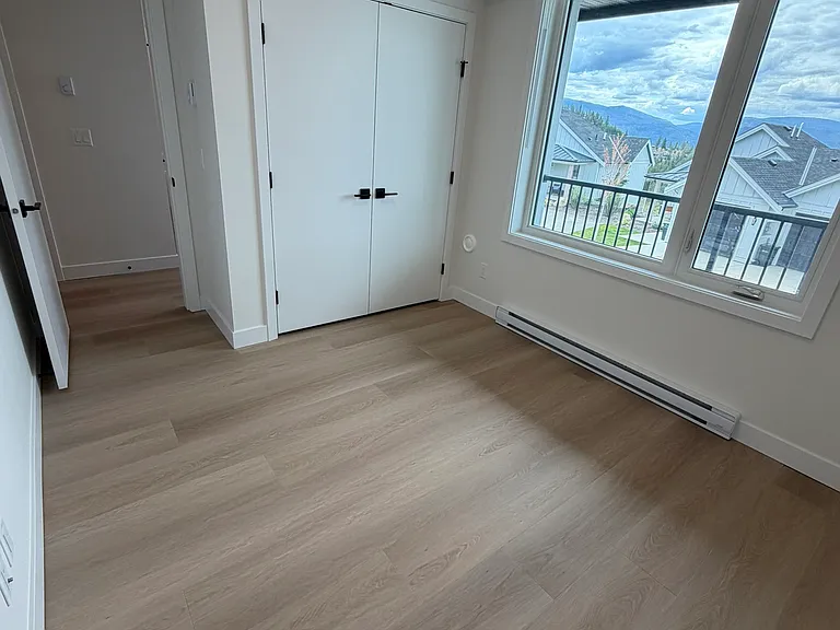 100 Grange Dr — Photo 14