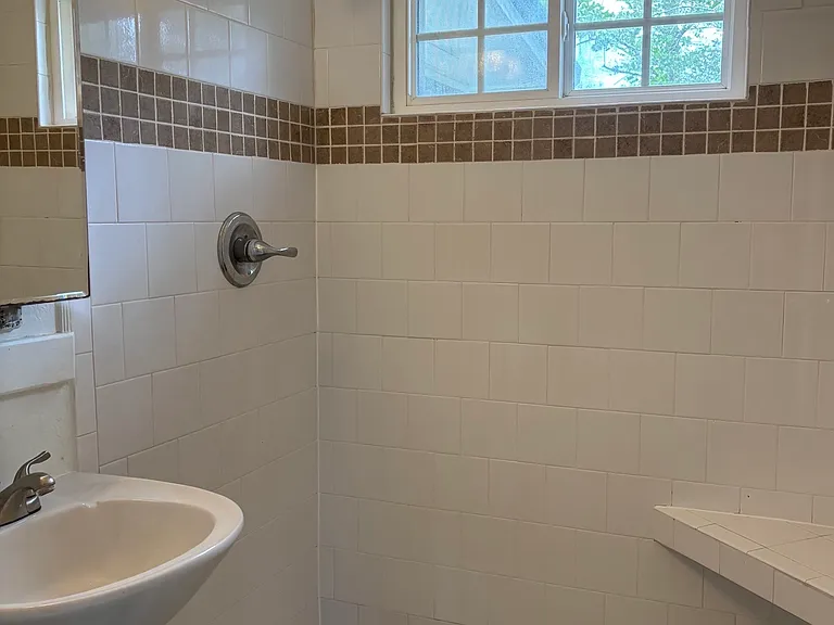 733 W Pennsylvania Ave — Photo 8
