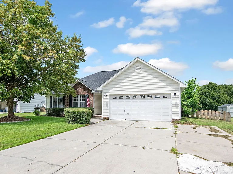 202 Weeping Hollow Ct — Photo 35