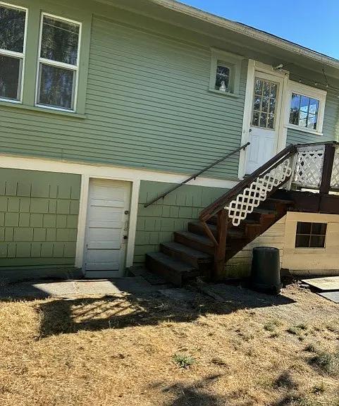 106 Newton St — Photo 13