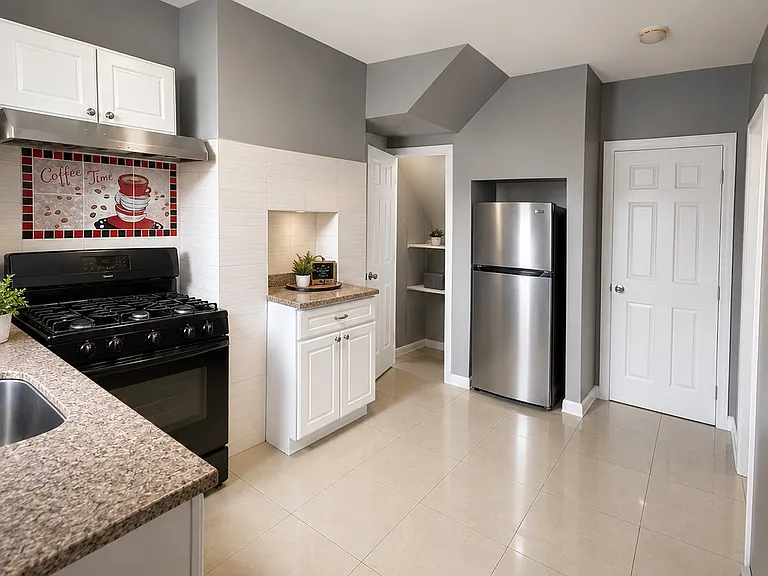 717 Livingston St #1 — Photo 2