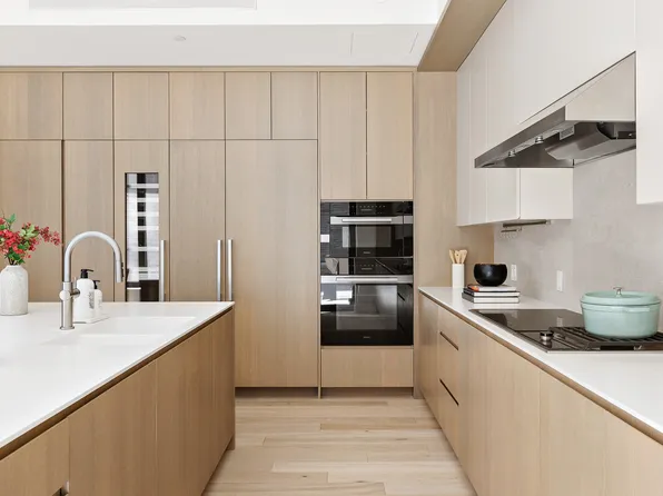 428 West 19th Street THA image 3 of 21