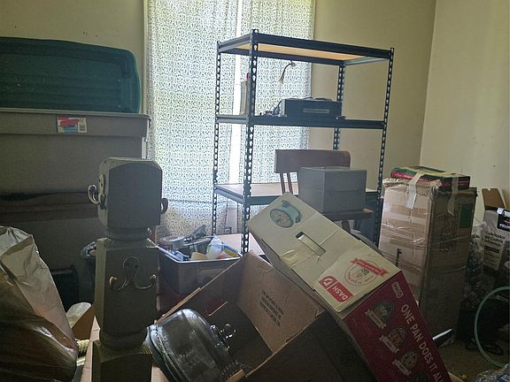 5th image of 29827 Oakwood St