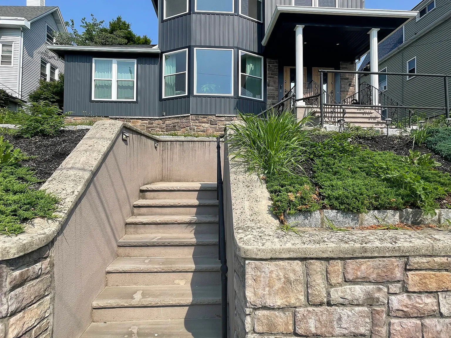 3 bed, 1.5 bath, $3,500 — Photo 1