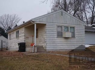 1202 Douglas St, Wayne, NE 68787