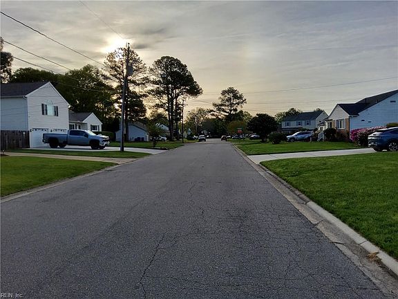 3rd image of 5809 Mojave Rd