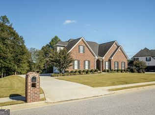 407 Mallory Cir, Loganville, GA 30052