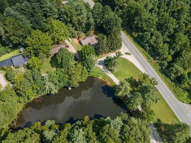 28 Bass Lake Dr — Photo 16