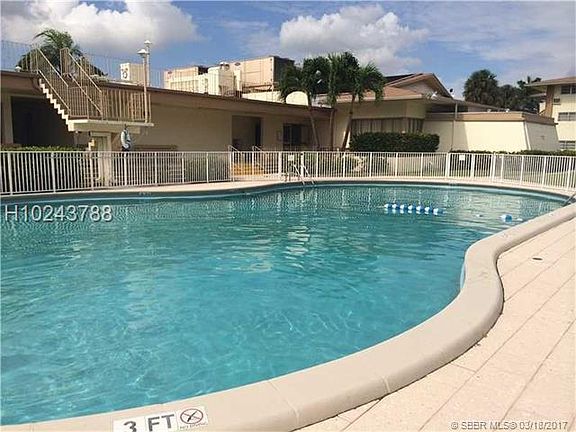 3rd image of 16701 NE 13th Ave APT 315