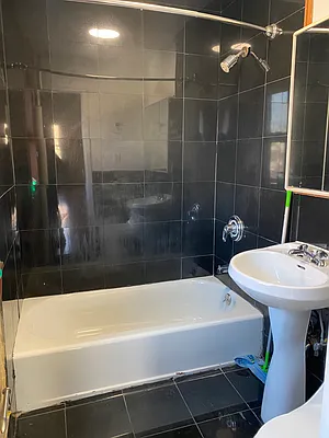 Rented by Sassouni Management | media 17