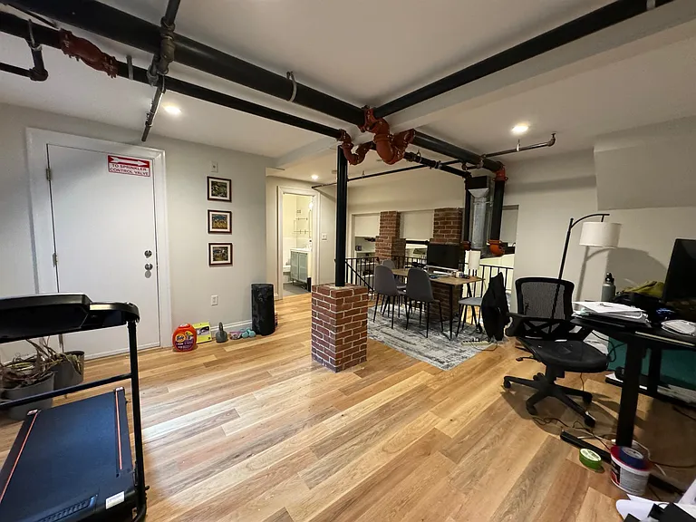 1110 Massachusetts Ave #1 — Photo 9