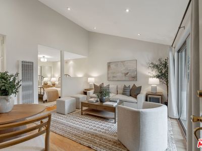 31567 Lindero Canyon Rd Unit 3, Westlake Village, CA, 91361