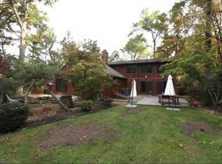 97 Stirling Rd, Warren, NJ 07059