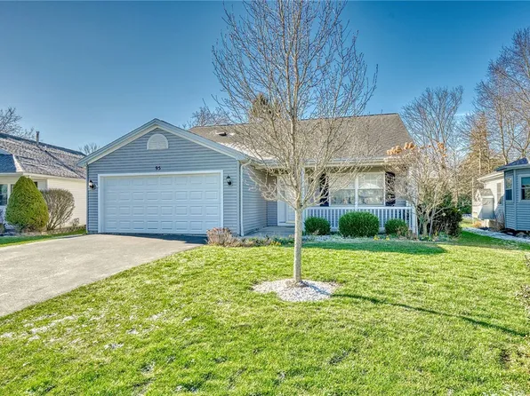 95 Freedom Pond Ln, North Chili, NY 14514