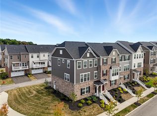 481 Nolan Cir, Cranberry Township, PA 16066