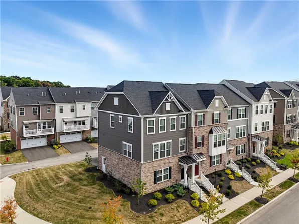 481 Nolan Cir, Cranberry Township, PA 16066