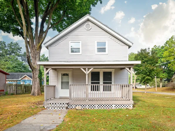 117 Hamilton St, Dowagiac, MI 49047
