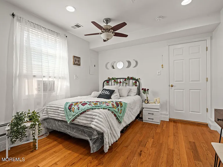 41 Poplar Ave — Photo 17
