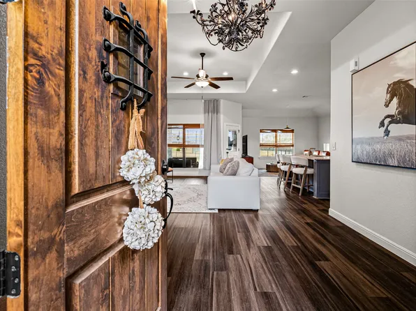 1306 E Apache Trl, Granbury, TX 76048