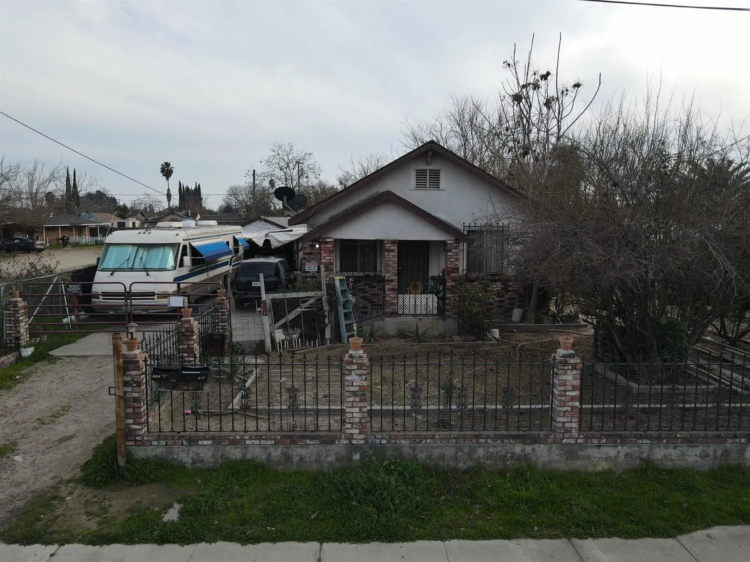 730 Vermont Ave photo 1