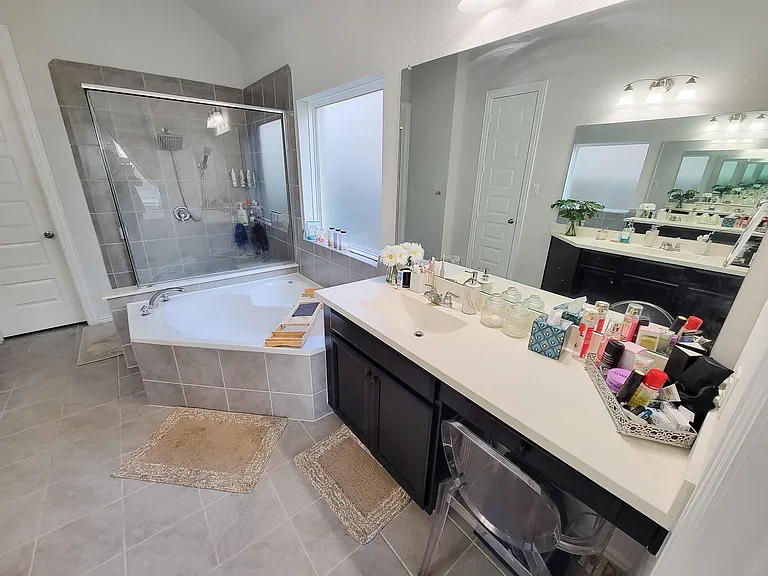 4010 Palmer Meadow Ct — Photo 35
