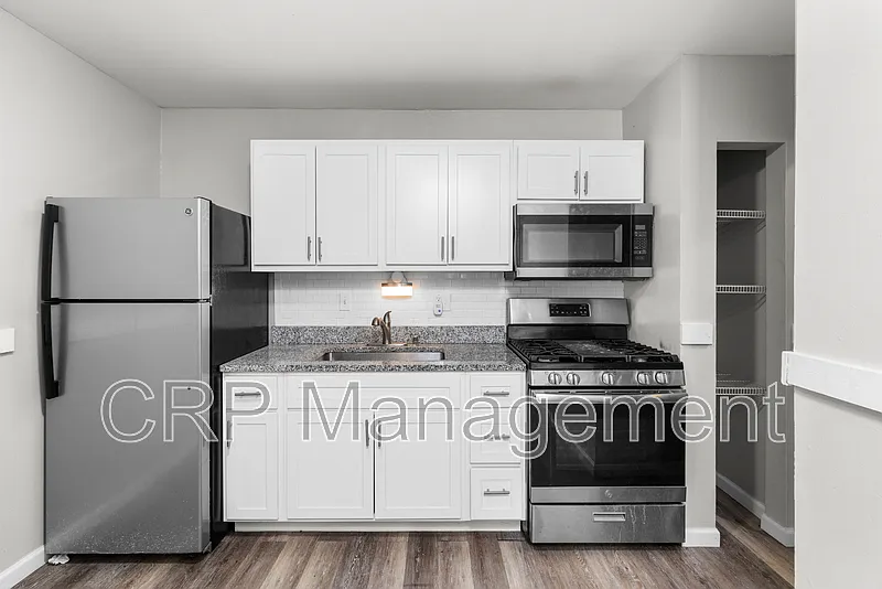 1 bed, 1.0 bath, 646 sqft, $785 — Photo 3
