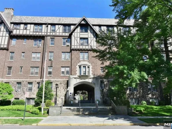 275 Engle St APT H1, Englewood, NJ 07631
