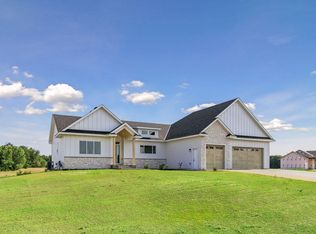 2950 219th Ave NE, East Bethel, MN 55011