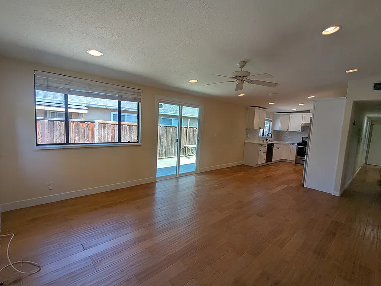 1122 Myrtle Dr — Photo 29