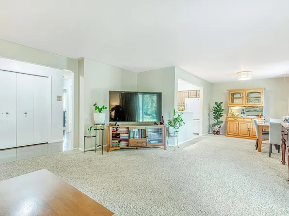 7201 Old Sauk Rd APT B, Madison, WI 53717