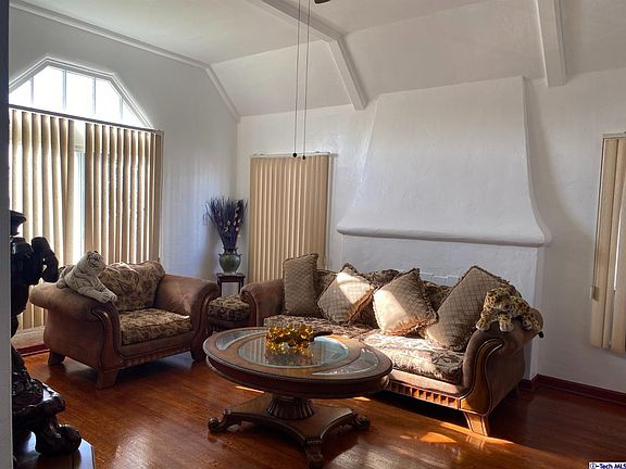 4th image of 669 W Glenoaks Blvd N